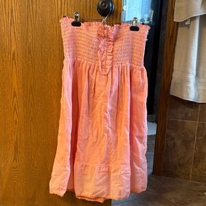 Chic Strapless Coral Dress